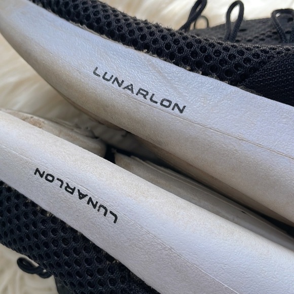 Nike running shoes - Picture 4 of 16